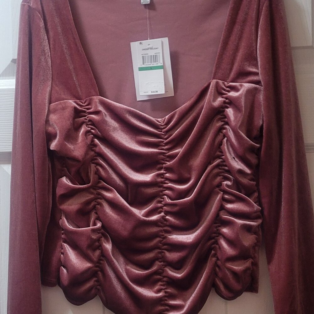 Love fire ruched square neck velvet top size Size Medium & Large